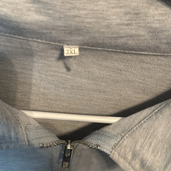 Grey’s Anatomy Grey + Sloan Memorial Hospital pullover, size 1x/2x - Picture 3 of 4